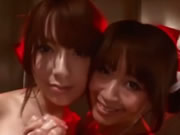 兩位日本女神全身塗油跳發騷艷舞